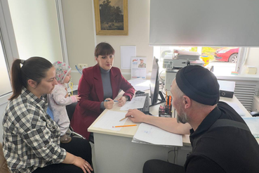 Сотрудники КУГИ провели прием участников СВО в гатчинском фонде «Защитники Отечества»